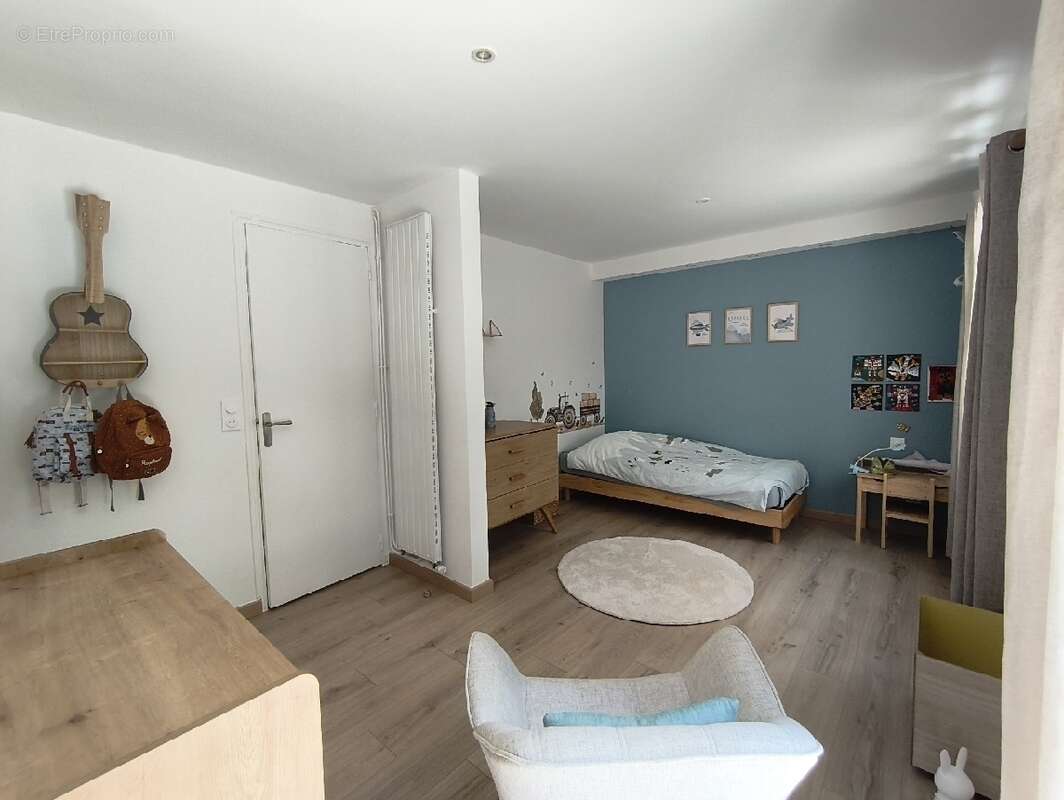 Maison 176 m² à Nesles-La-Vallee  - photo 12