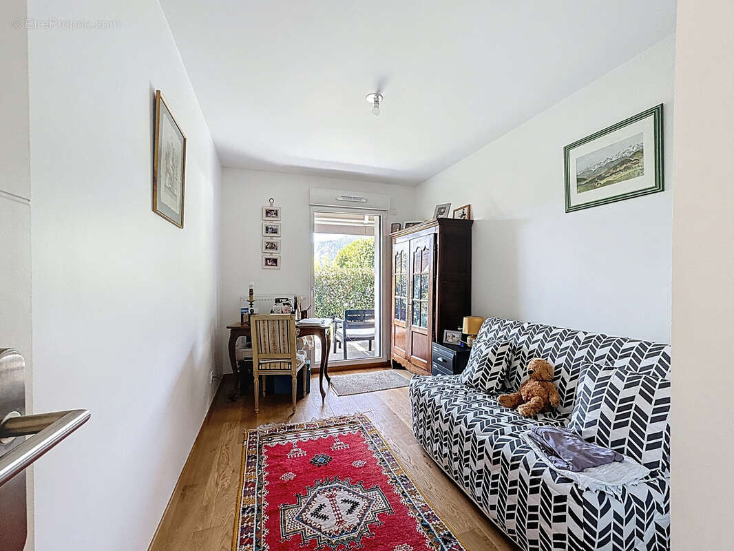 Appartement à BRISON-SAINT-INNOCENT