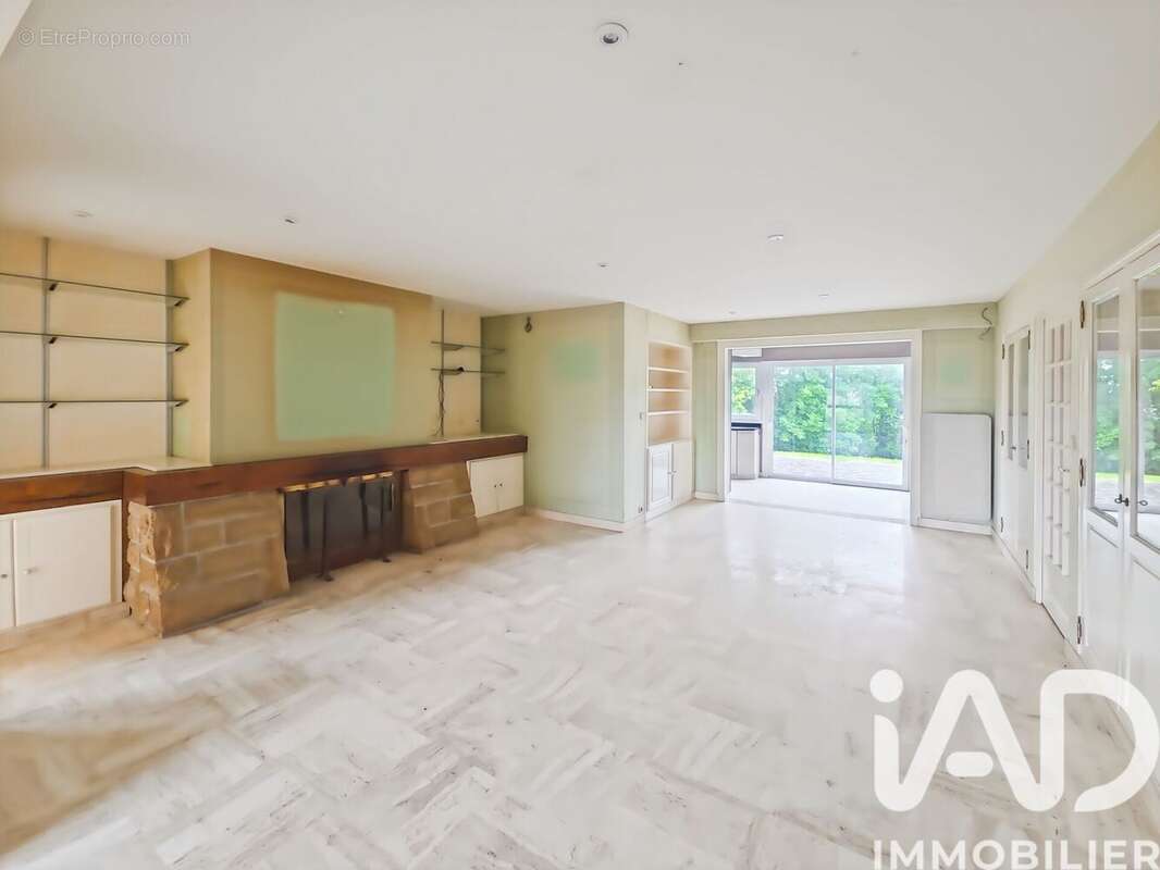 Maison 294 m² à Roncey  - photo 4