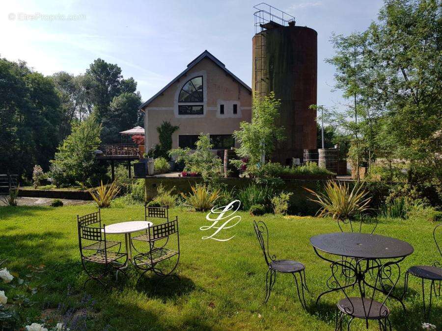 312 m² à Souligne-Sous-Ballon  - photo 2710