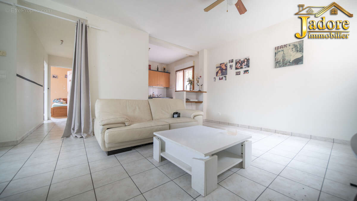 Appatrtement f4 1er etage - photo 3