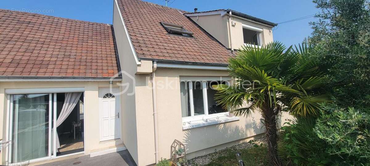 Maison à SAINT-LEU-D&#039;ESSERENT