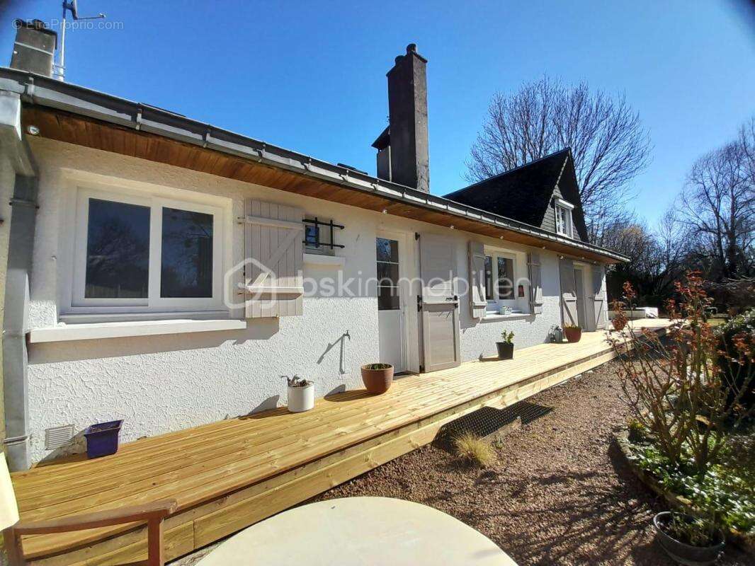 Maison à BEAURAINVILLE