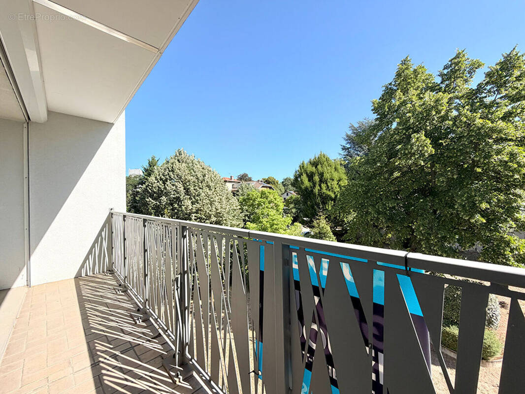 Appartement 4 pièces 83 m² · à Saint-Etienne · 83 m² · 95 000 €