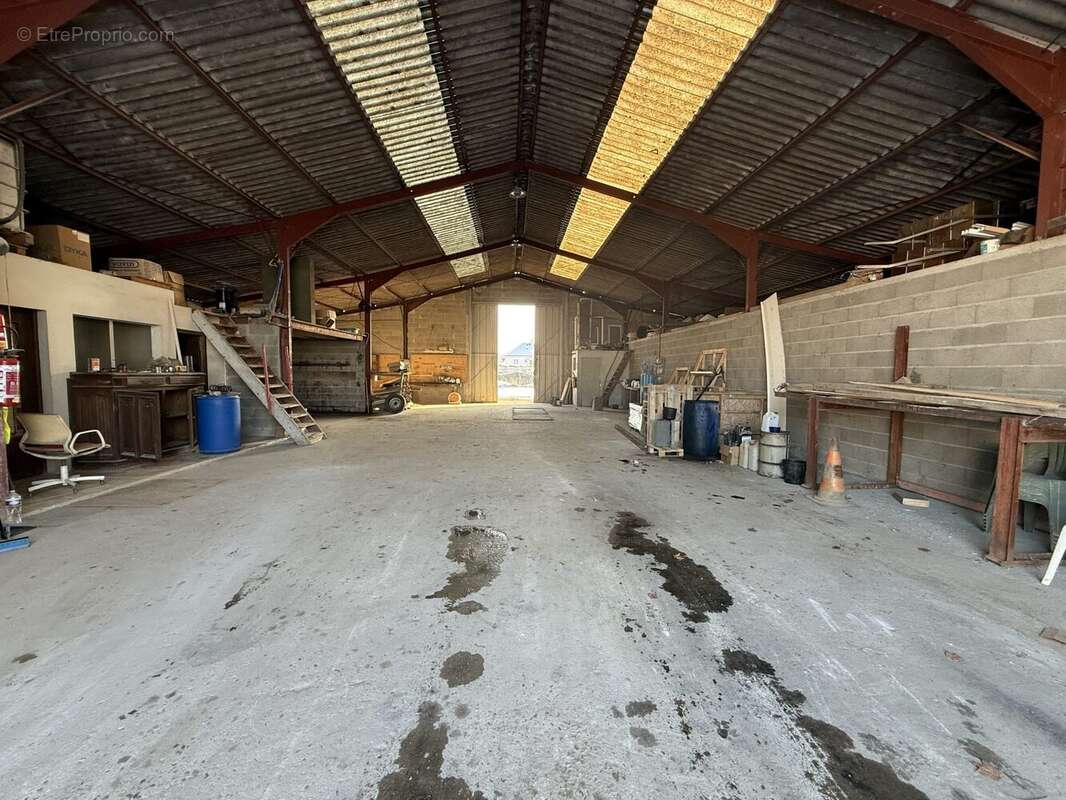 Commerce à JOUE-LES-TOURS