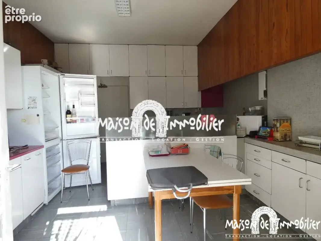 A vendre à COGNAC - Immeuble locatif à réhabiliter - 680m2 - photo 11