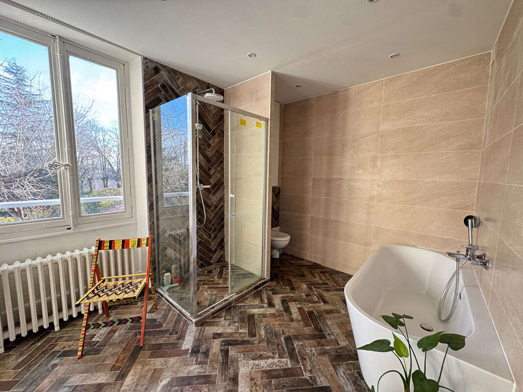 A vendre Maison bourgeoise 242 m²  Jardin 506 m²  Centre-ville de Melun - photo 13
