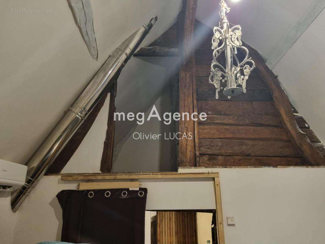 Maison à NEUVILLE-SUR-AUTHOU