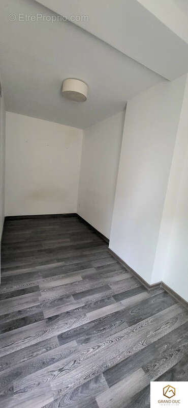 Appartement à MARSEILLE-2E