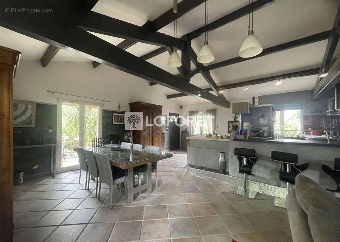 Maison à SAINT-GEORGES-DE-DIDONNE