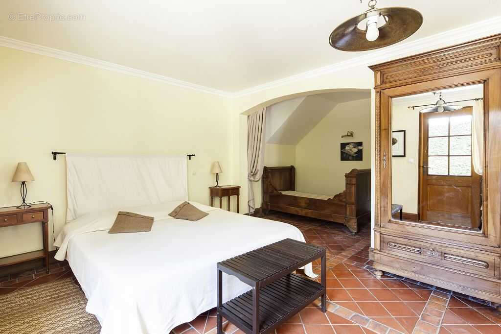 Magnifique Propriété  de 364 m² . - photo 5