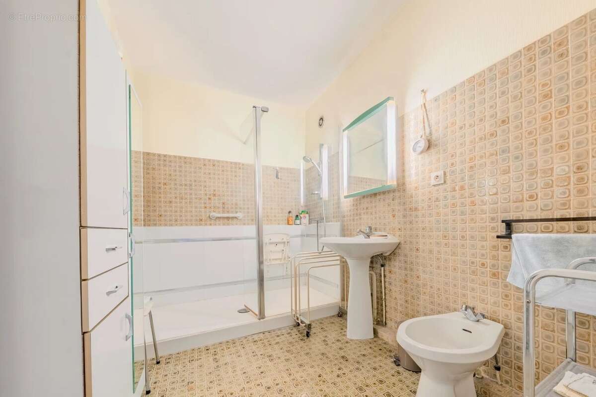 Appartement à SAINTE-FOY-LES-LYON