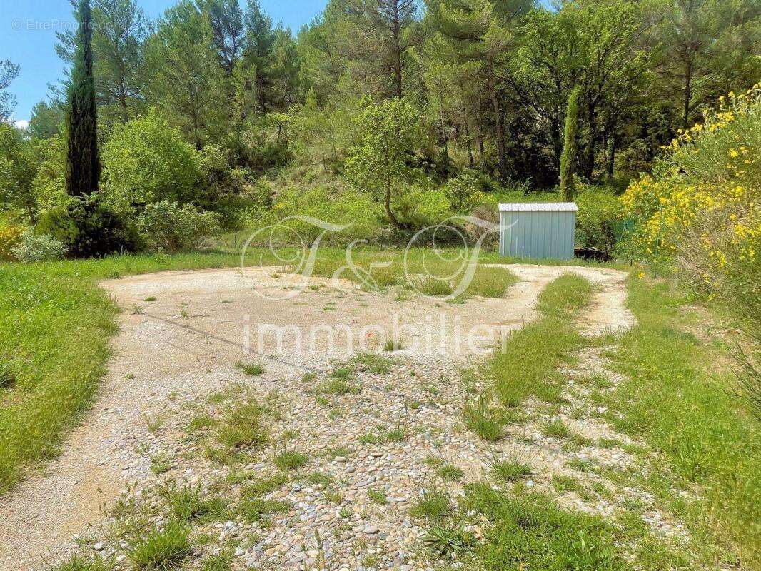 Maison à SAINT-SATURNIN-LES-APT