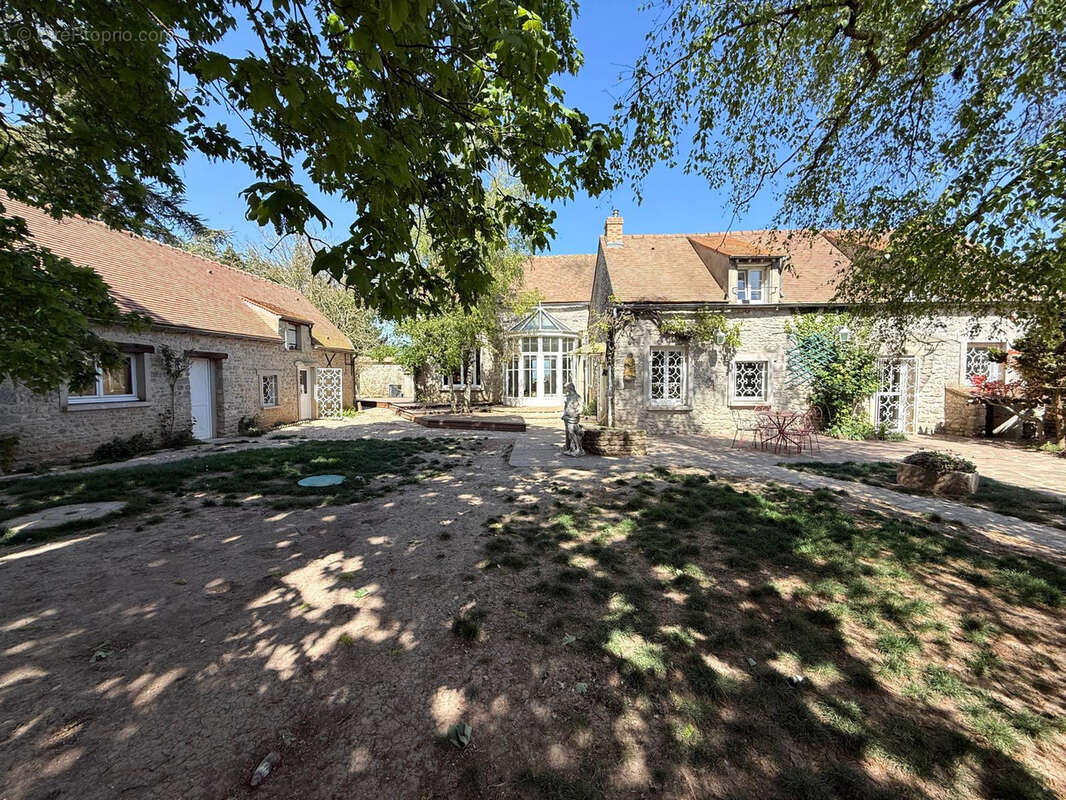 Maison à ETAMPES