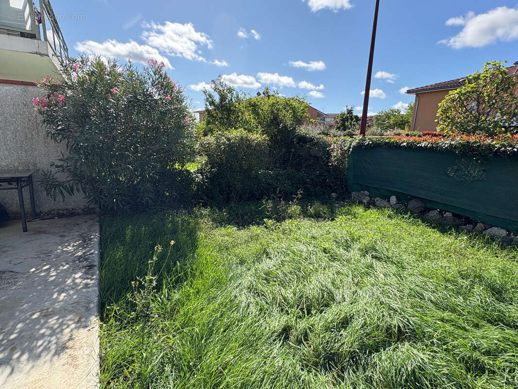 Appartement à FROUZINS