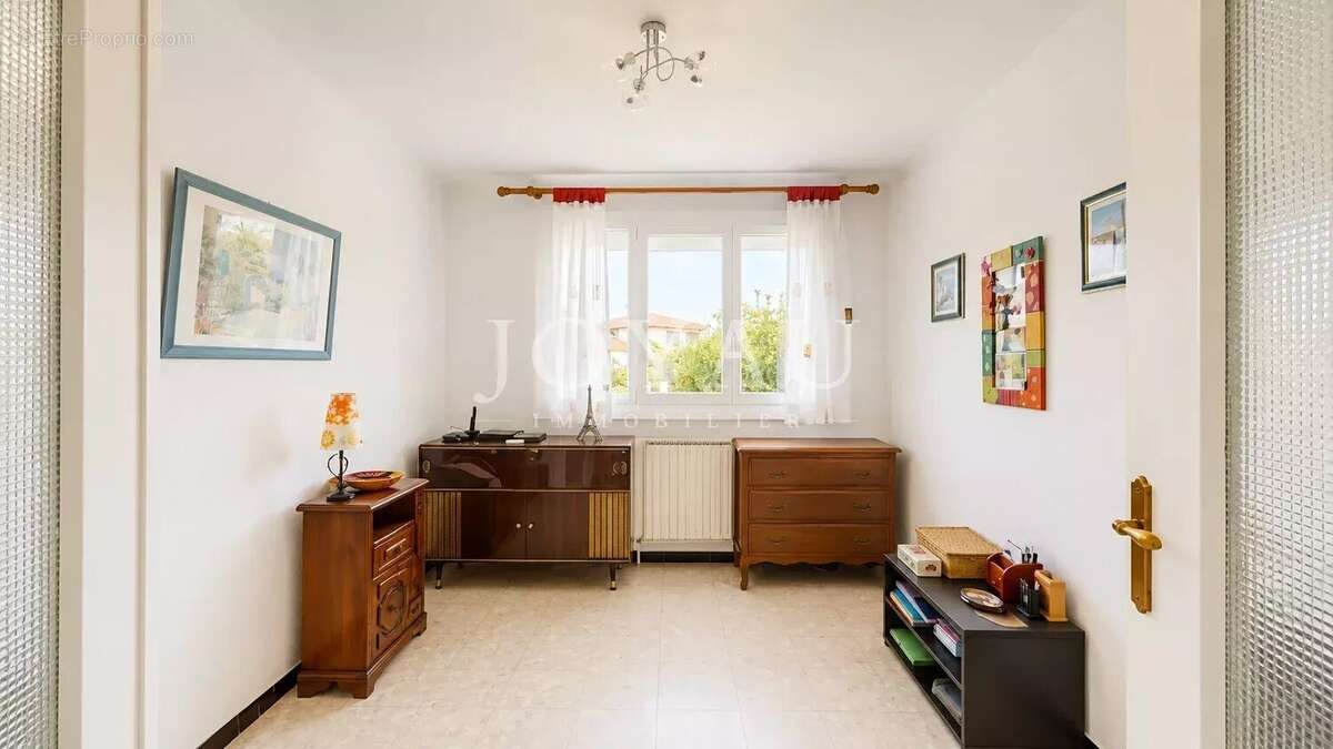 Maison familiale de 115 m² avec jardin, garage et fort potentiel - L'Union - photo 6