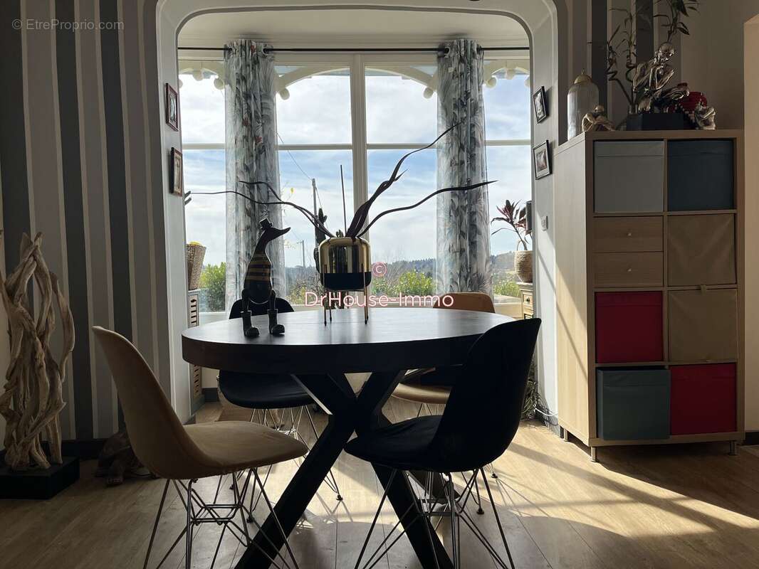 Maison 240 m² à Saint-Yrieix-La-Perche  - photo 3