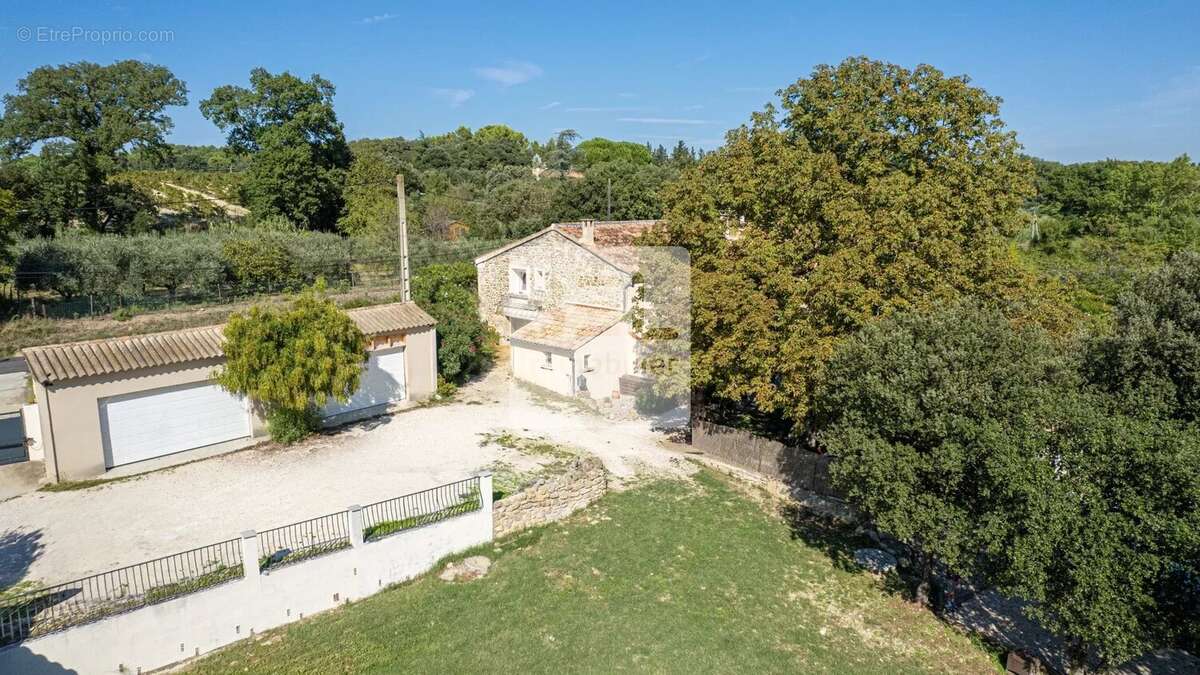 Maison à SUZE-LA-ROUSSE