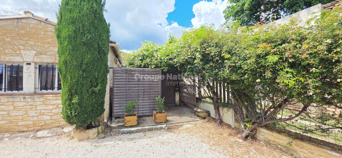 Villa de 238m² avec vue et  2 logements indépendants - photo 15