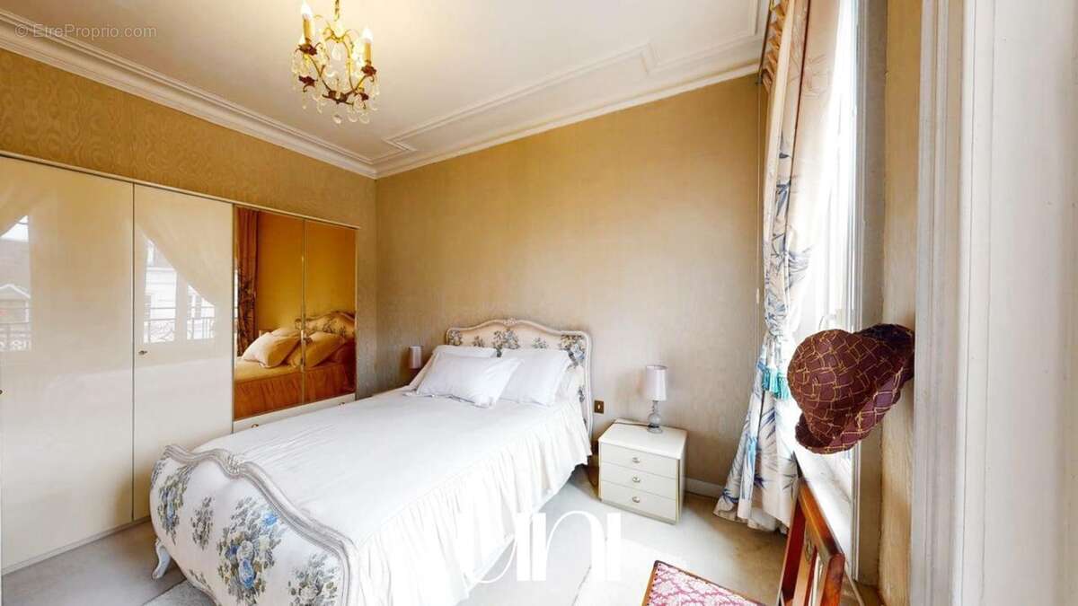 Maison à MEZIDON-CANON