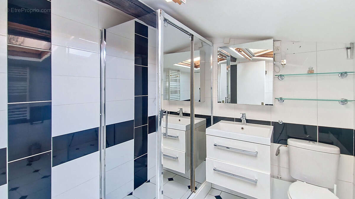 Appartement à PARIS-19E