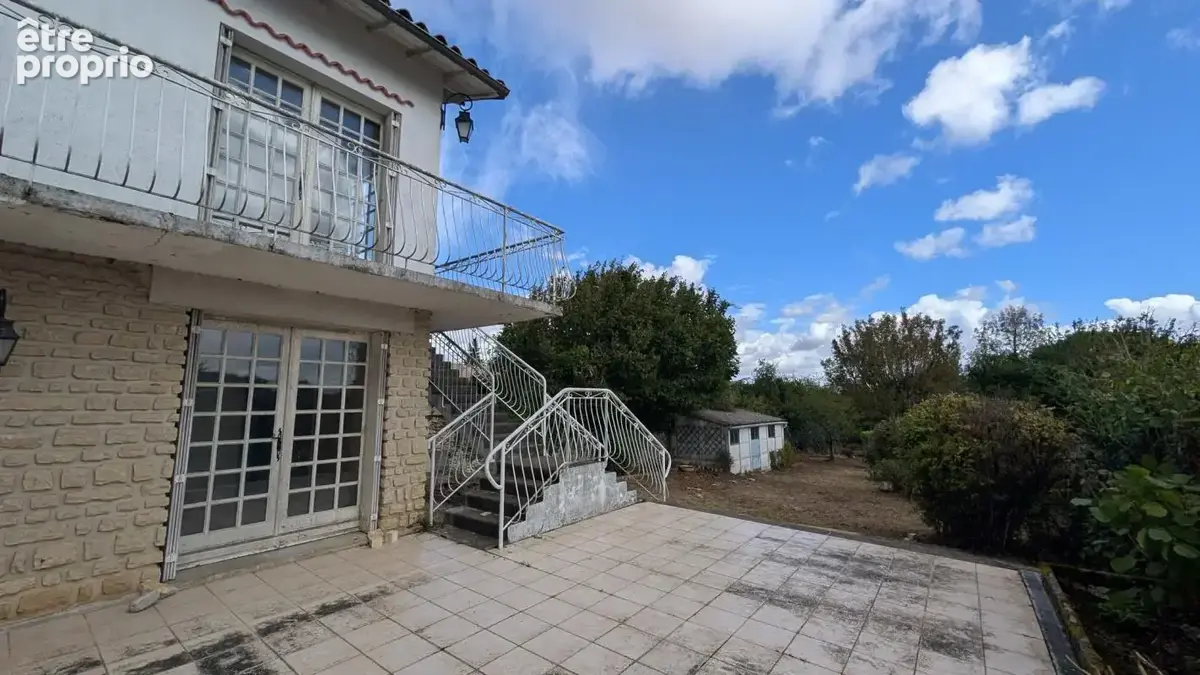 Maison atypique à retaper à Saint-Gelais – 90 m²  Terrain 600 m²  3 chambres - photo 4