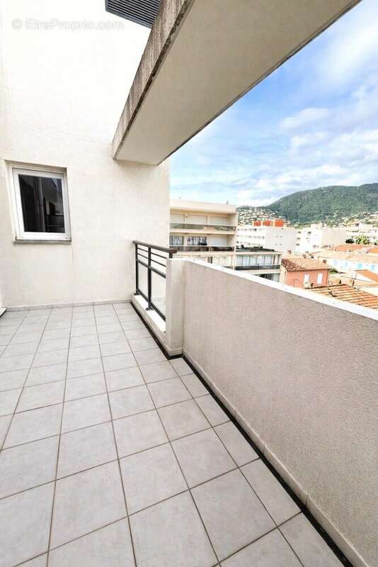 Appartement 40 m² à Cavalaire-Sur-Mer  - photo 2