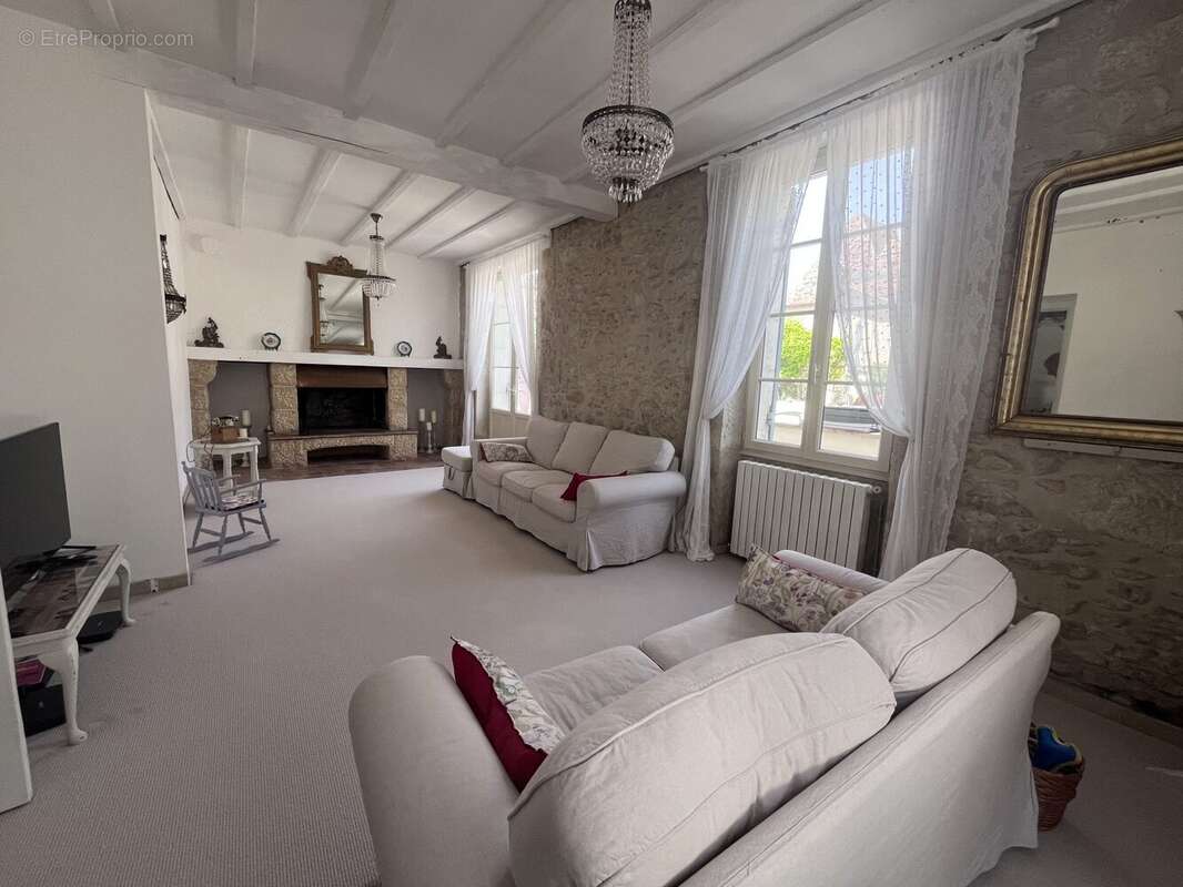Maison à EYMET