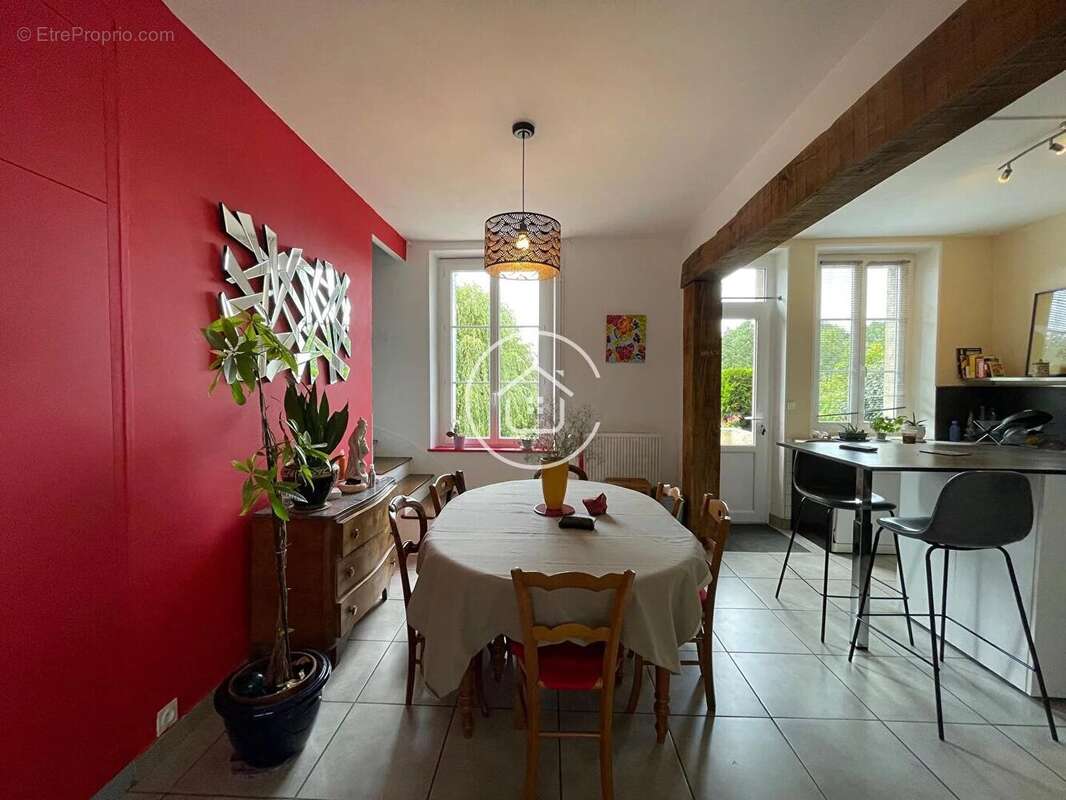 Maison ancienne rénovée dans un village toutes commodités - photo 5