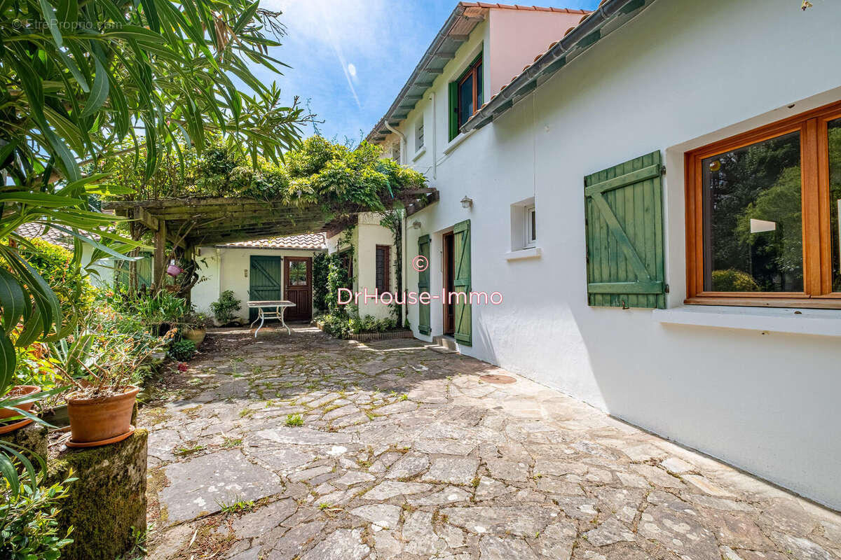 Maison à LA PLAINE-SUR-MER