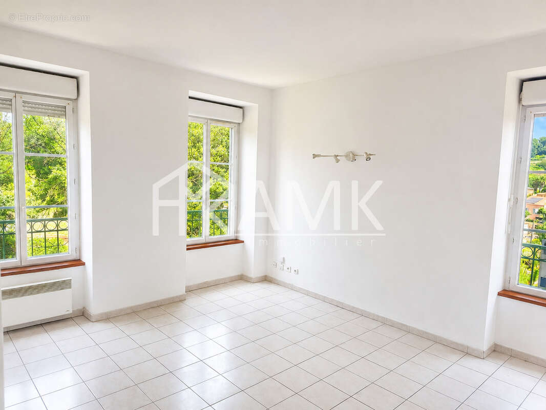 Appartement à MARSEILLE-11E