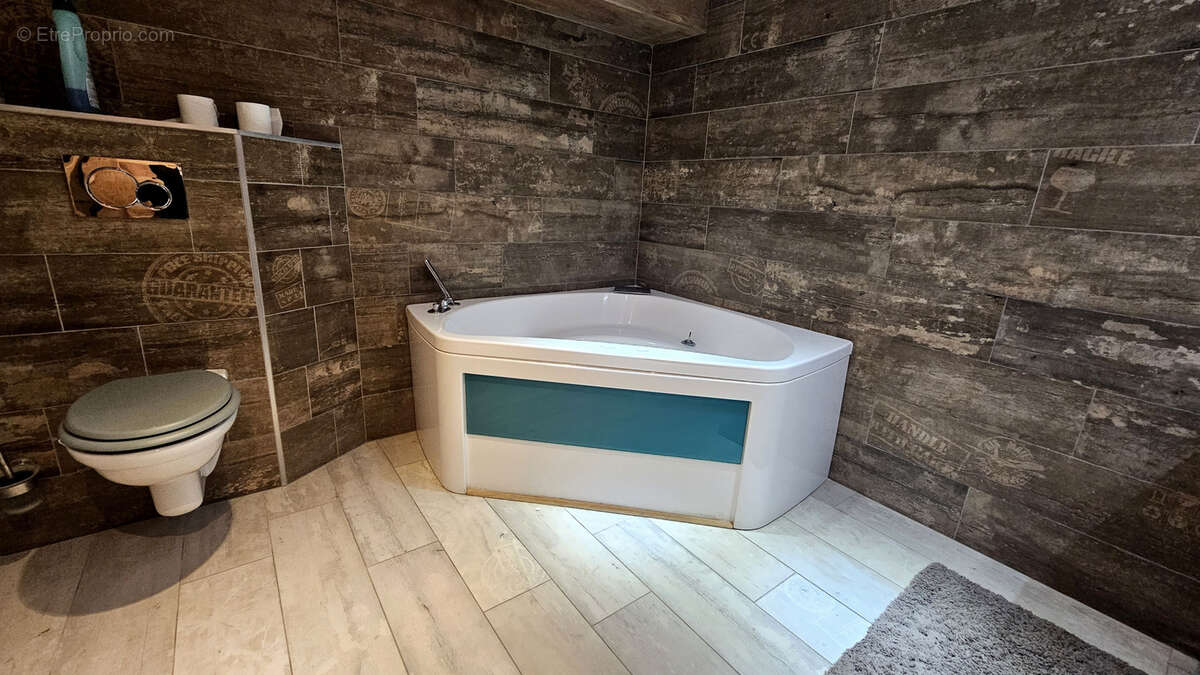 Maison à CHASSAGNE-SAINT-DENIS