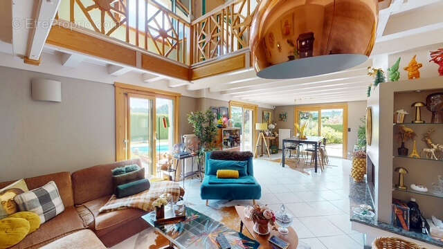 Maison à OYE-ET-PALLET