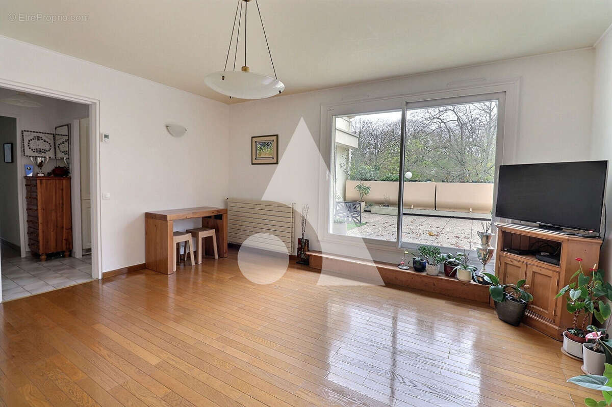 Appartement à MERY-SUR-OISE