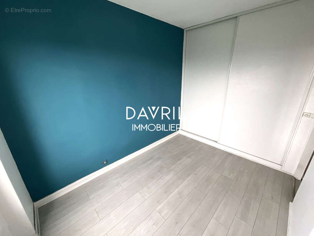 Appartement à CHANTELOUP-LES-VIGNES