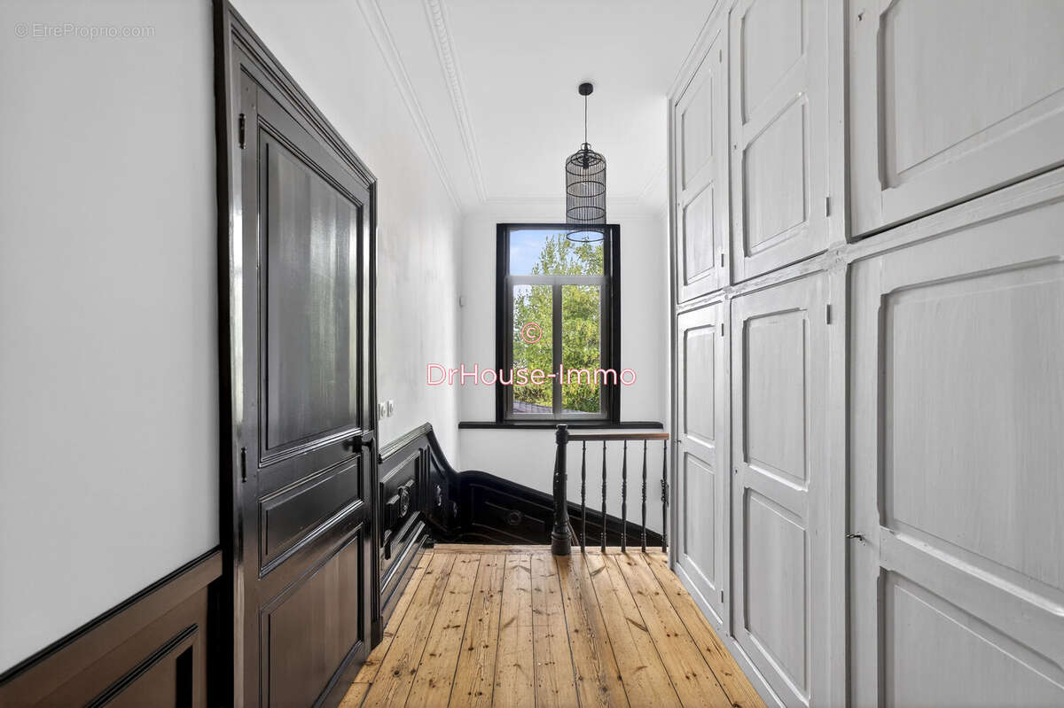 Maison 365 m² à Templeuve  - photo 5