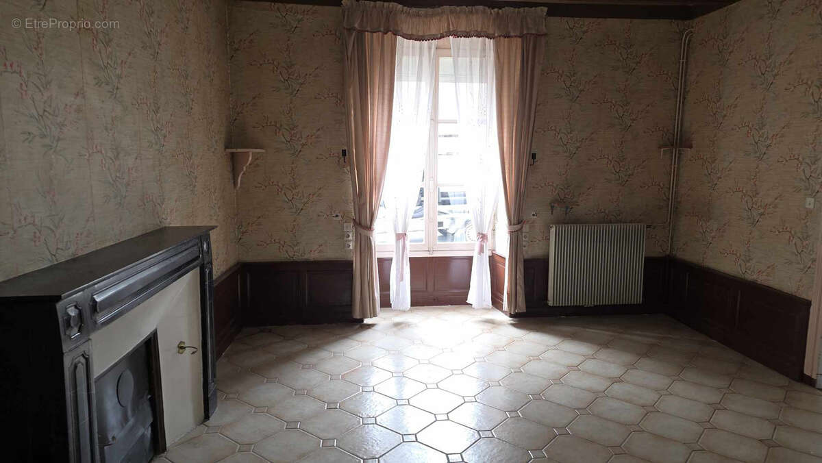 Maison à SAINT-CALAIS