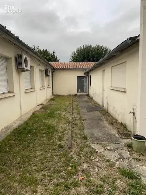 Maison d' habitation ou bureaux de 160 m2 avec grand garage - photo 16