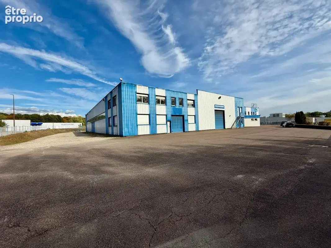 Vente ensemble immobilier industriel de 3 660 m2, sur terrain de 21 181 m2 LURE - photo 3