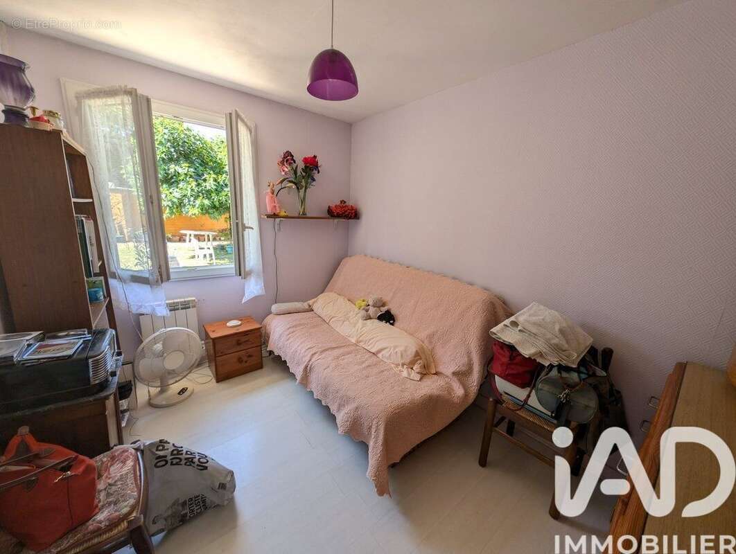Maison 86 m² à Montignac-Charente  - photo 7
