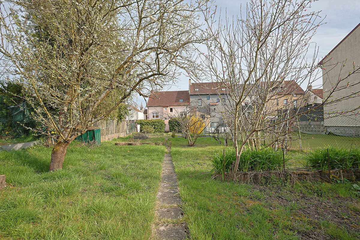 Maison de ville à fort potentiel à FORBACH - photo 11