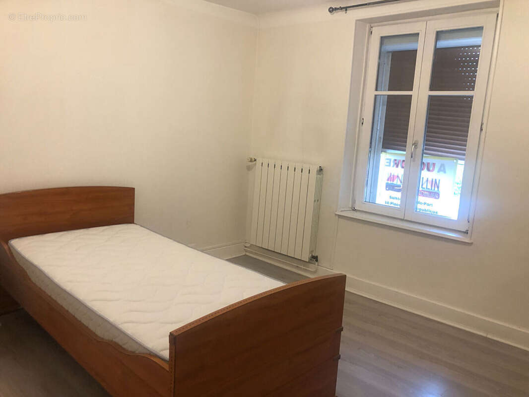 Appartement à LUDRES