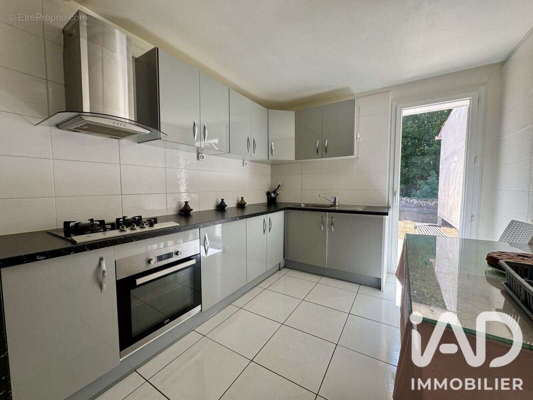 Maison 101 m² à Nogent-L'artaud  - photo 4
