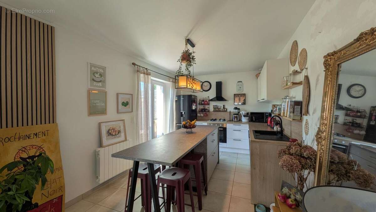 Appartement t3 rez-de-jardin 68 m² entièrement rénové - photo 5