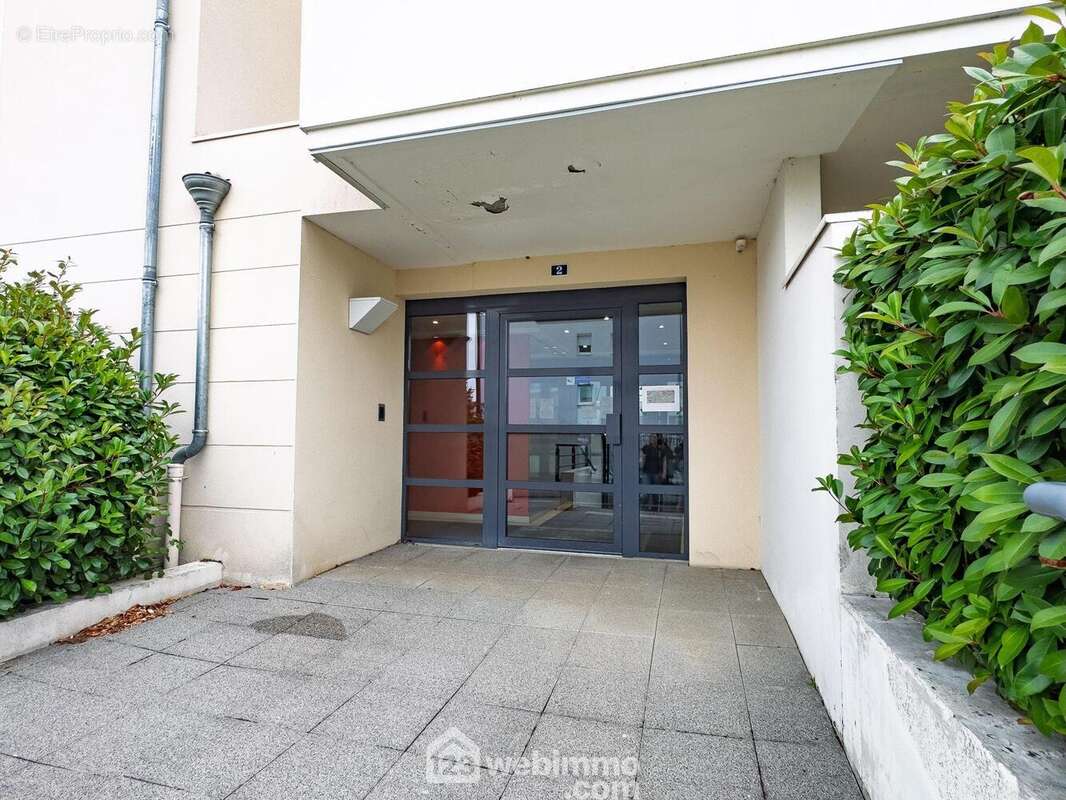 Situé en plein c½ur d&#039;Avrillé, - Appartement à ANGERS