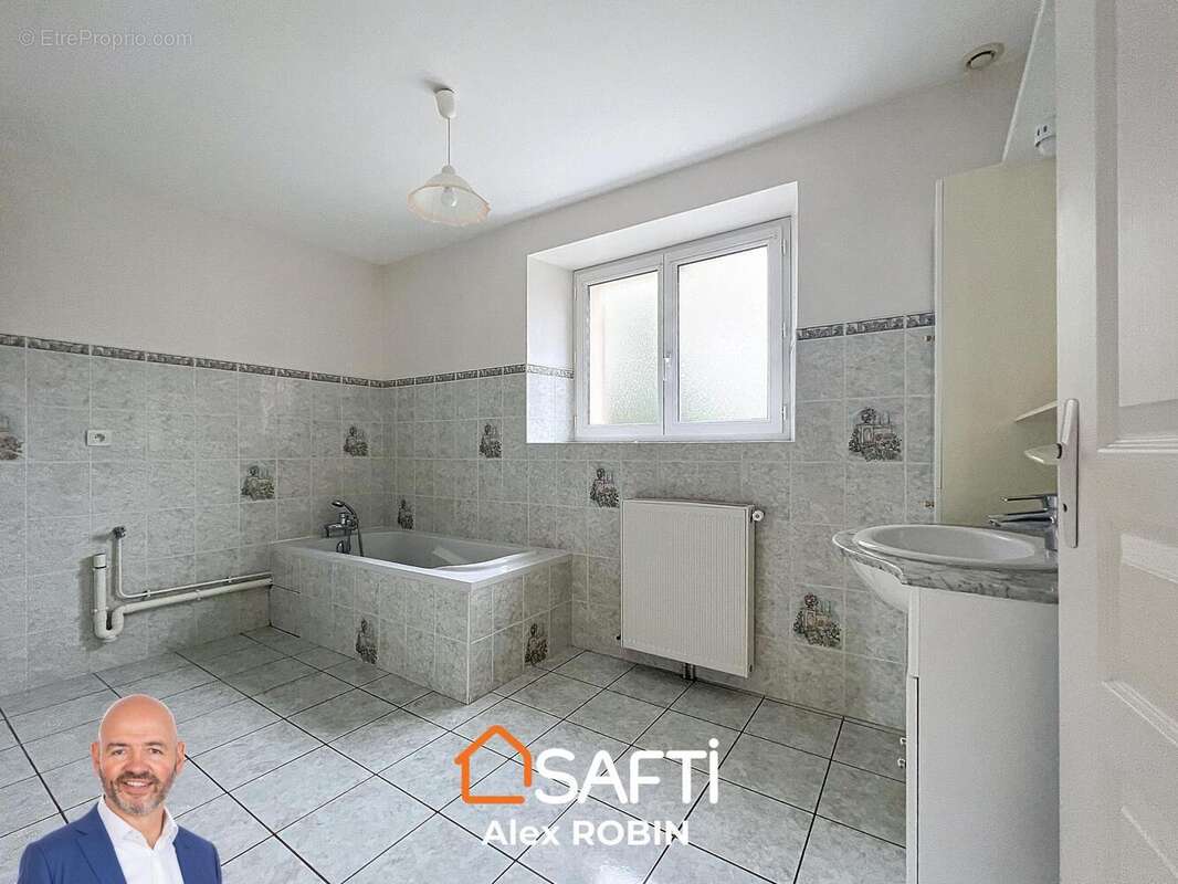 Photo 9 - Maison à LUZILLE