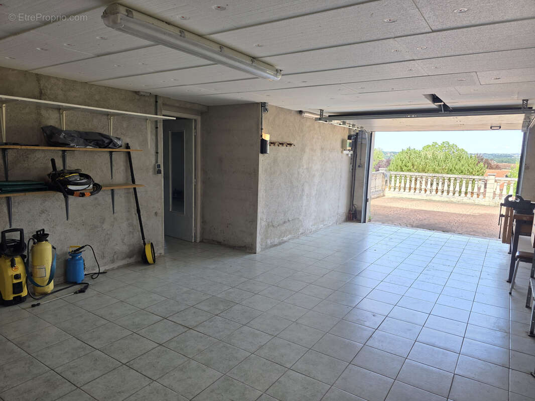 Belle maison de plain pied T4 avec piscine et sous sol complet - photo 23