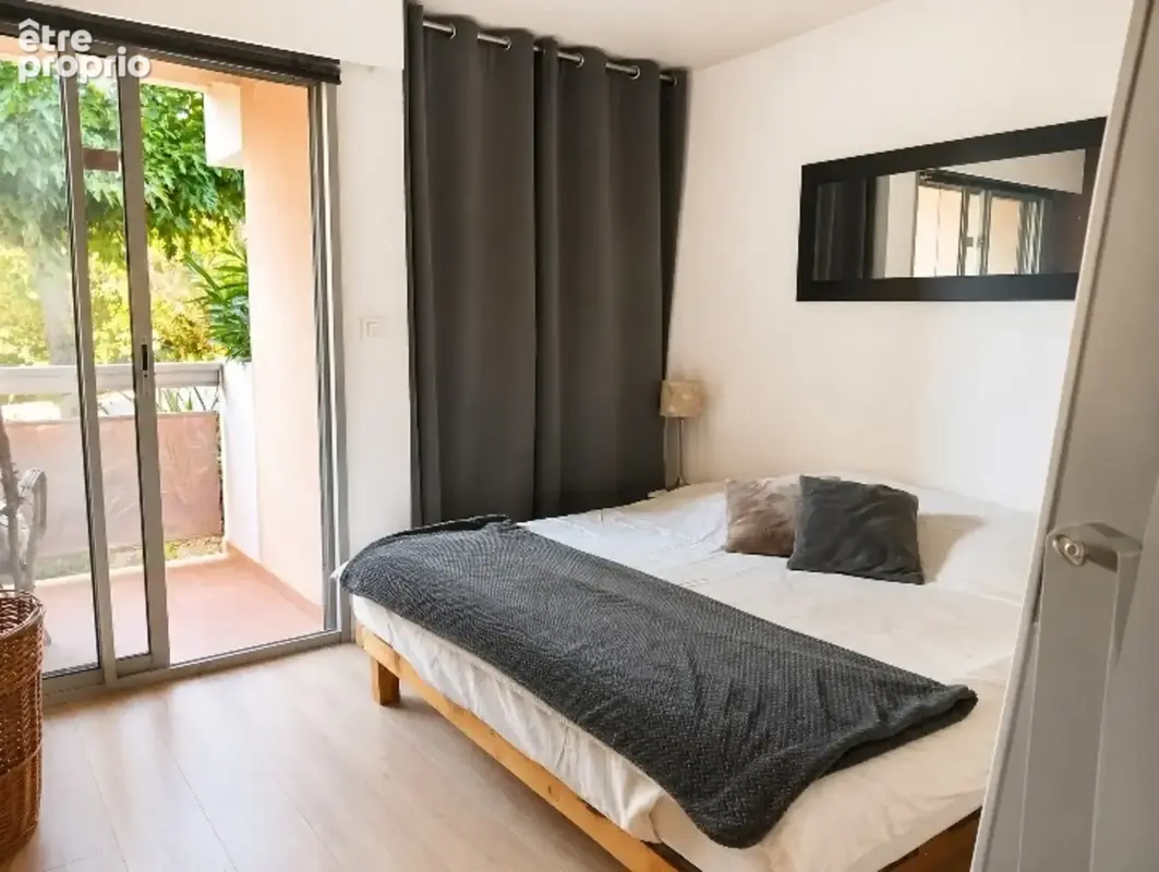 Saint-raphaël – vallescure  t3 en rez-de-jardin avec garage et cave - photo 4