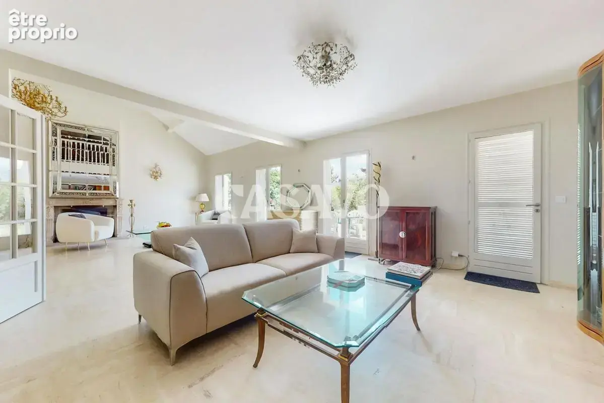 Vente Maison 8 pièces de 210m² - 92500 Rueil-Malmaison - photo 7