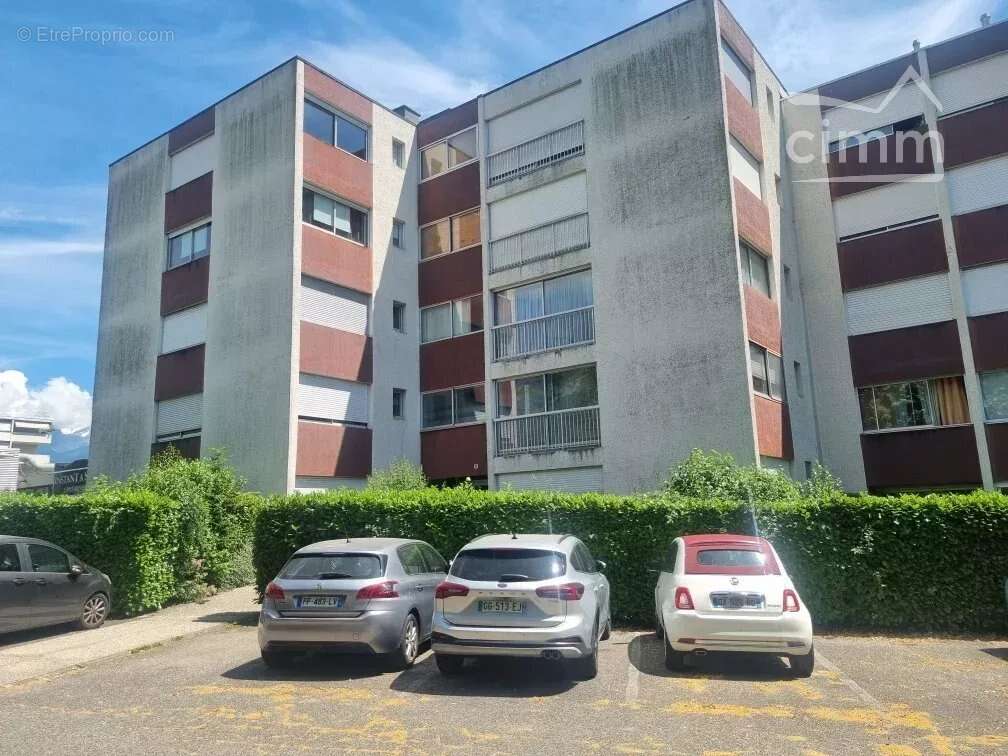 Appartement à MEYLAN